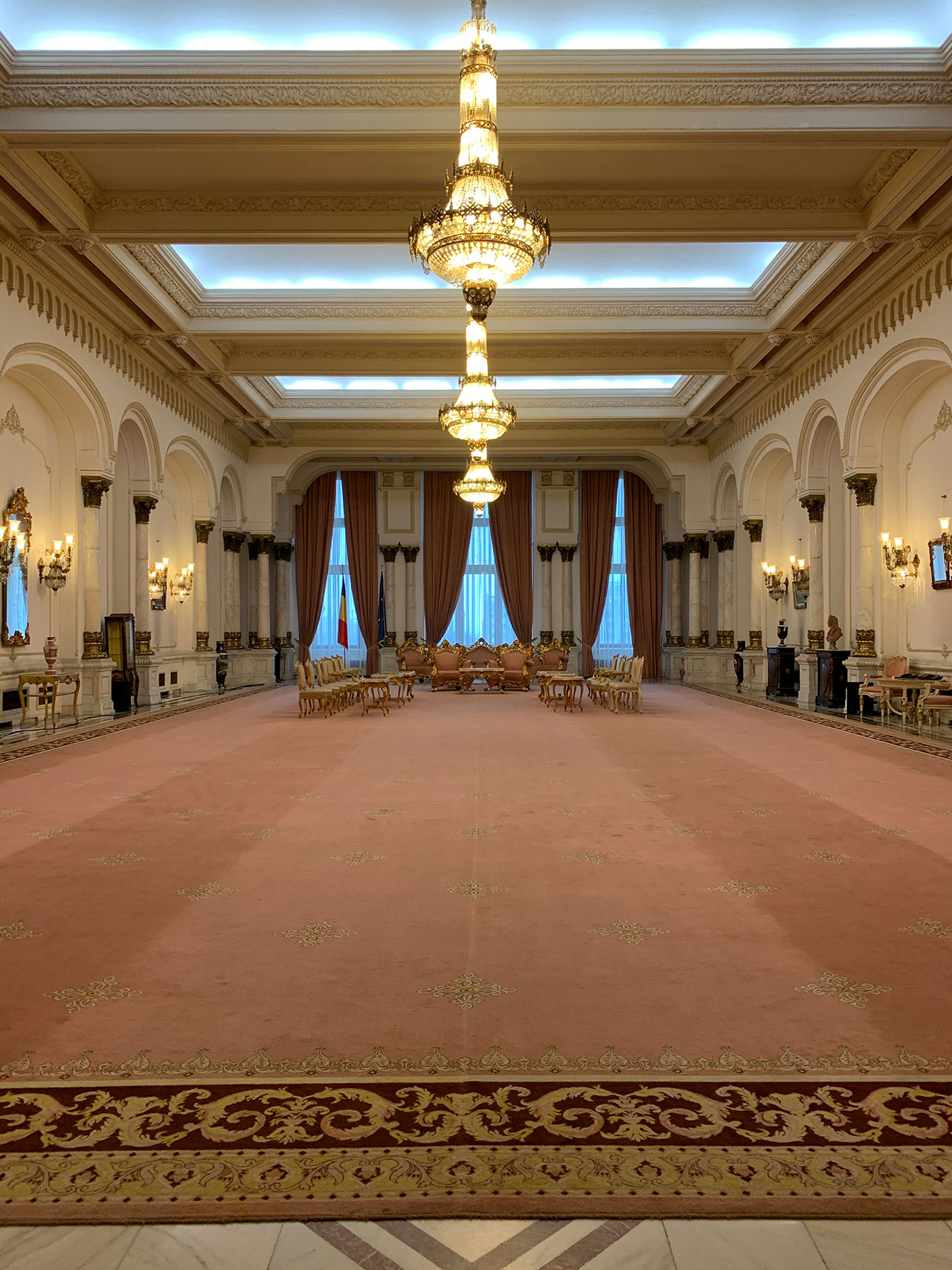 Komplettansicht Parlamentsgebäude