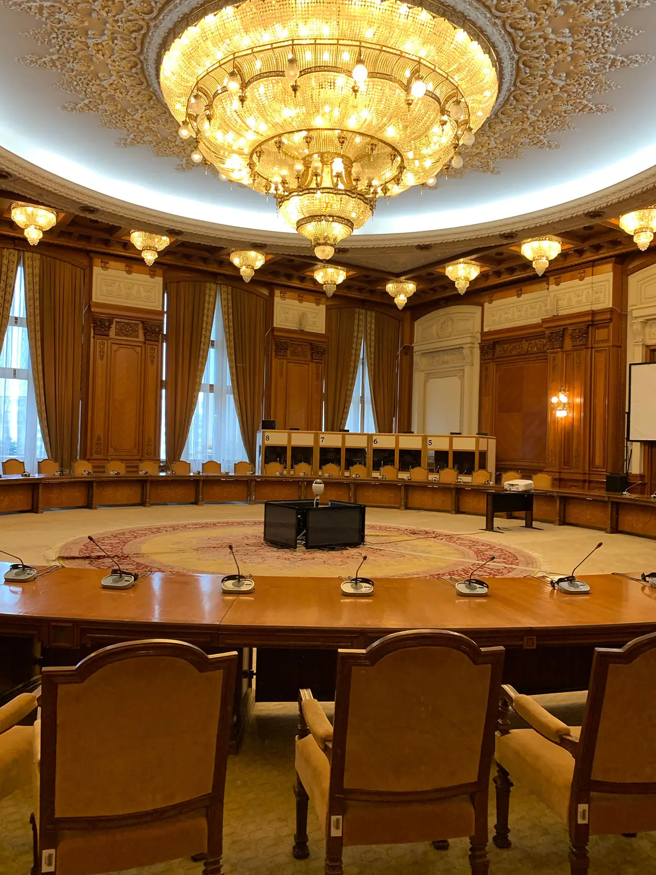 Bucharest Parlament 2 1280