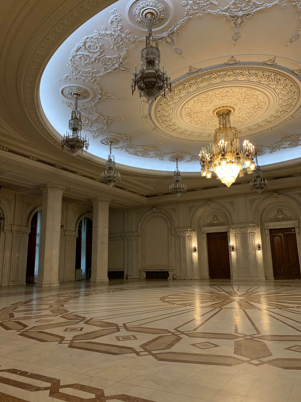 Bucharest Parlament 3 1280