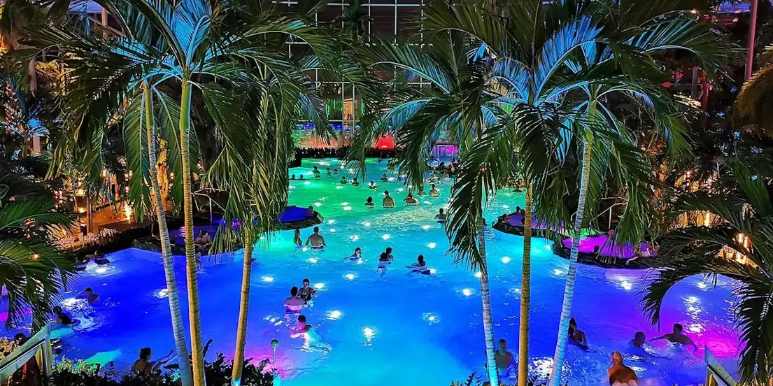 Therme Bukarest innen